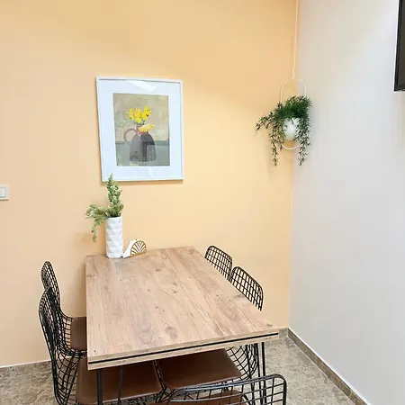 Center The Quiet Luxury 6 Апартаменты