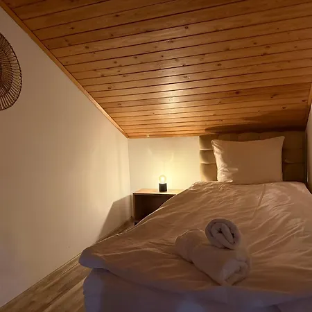 Center The Quiet Luxury 6 Апартаменты *